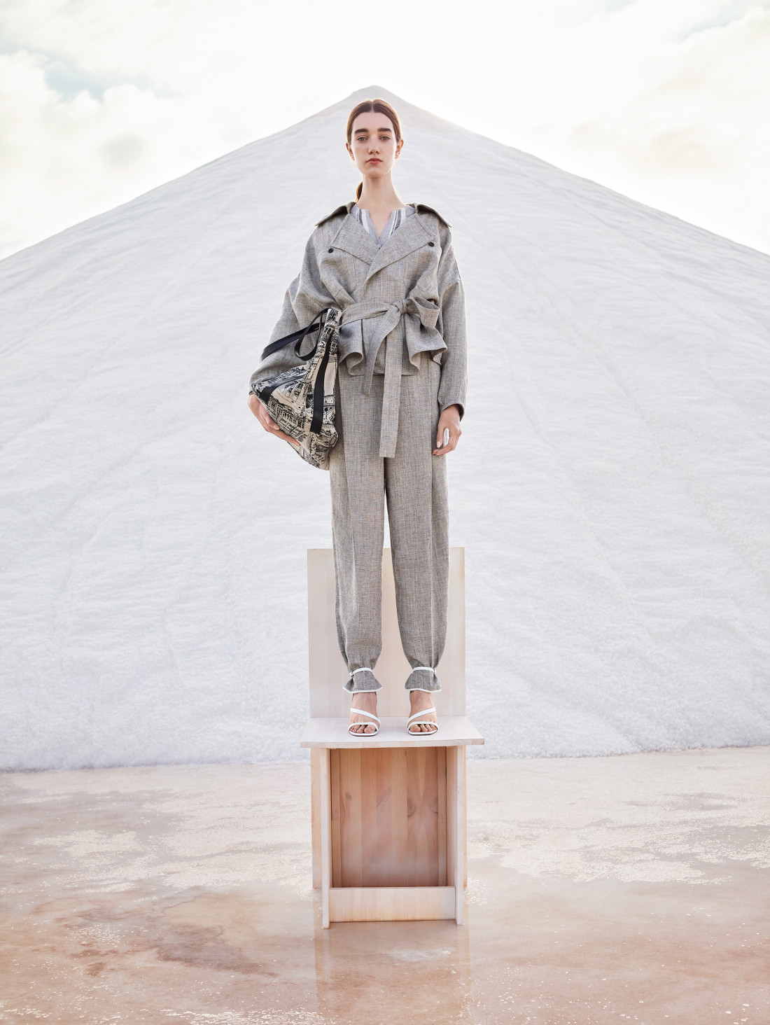 191007 Icicle Lookbook Sh05 009 Final Argb