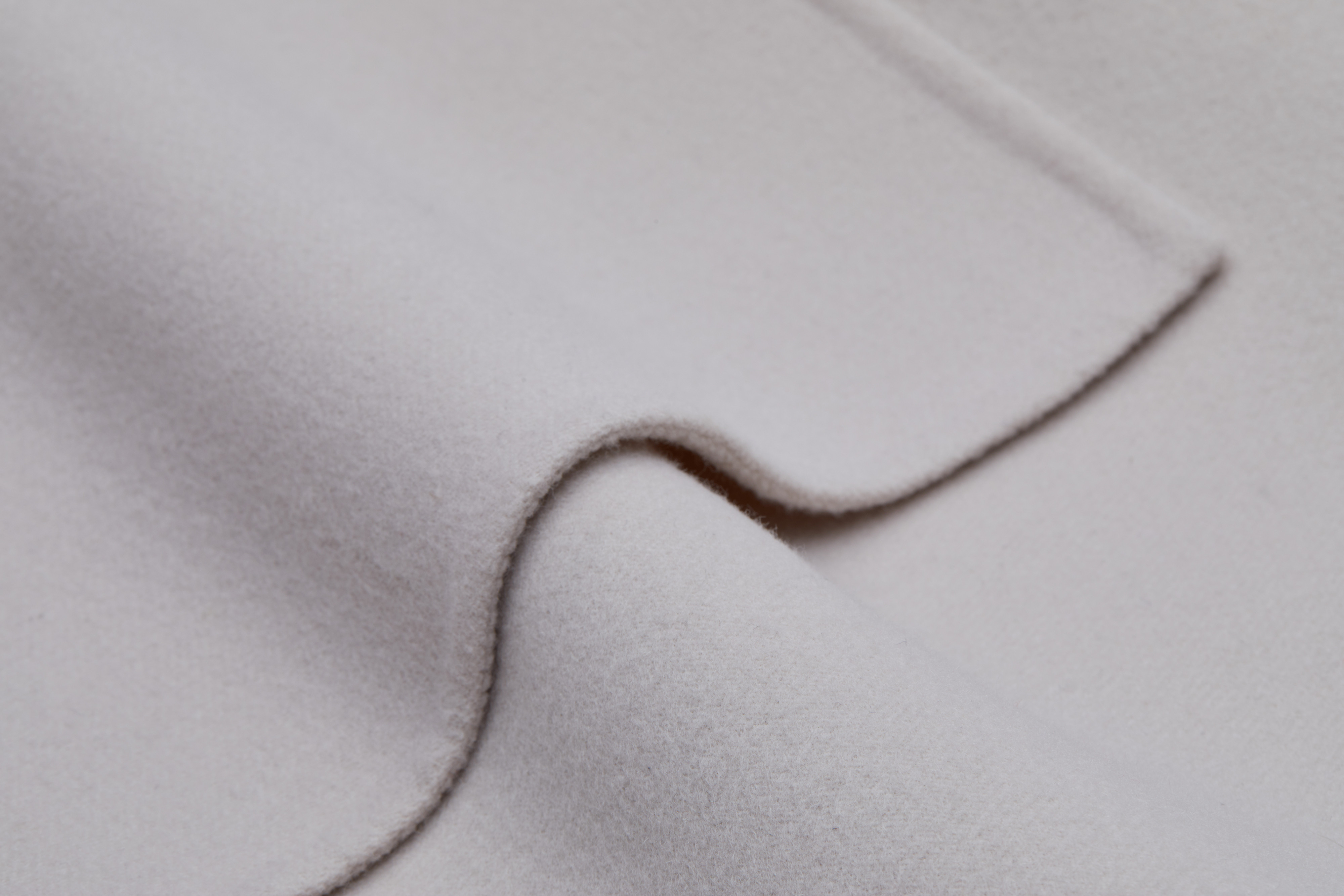 Icicle Women Iconic Aircoat 06