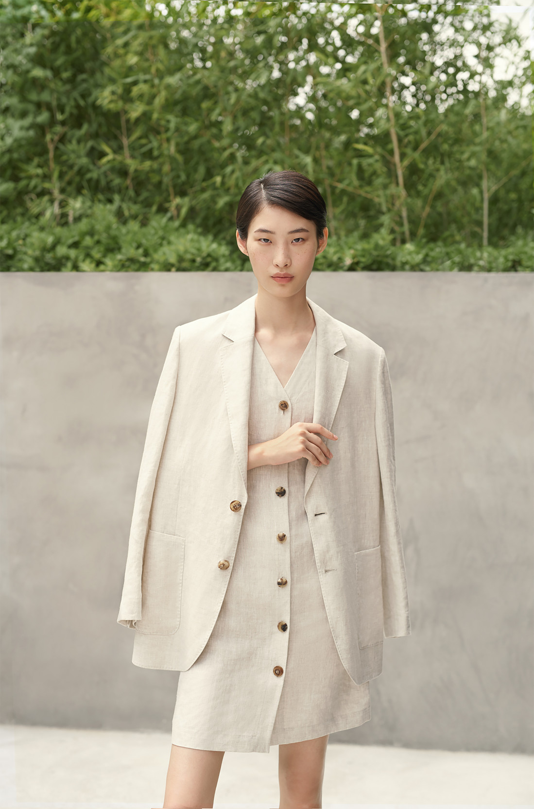 Icicle Women Landing Earth 02