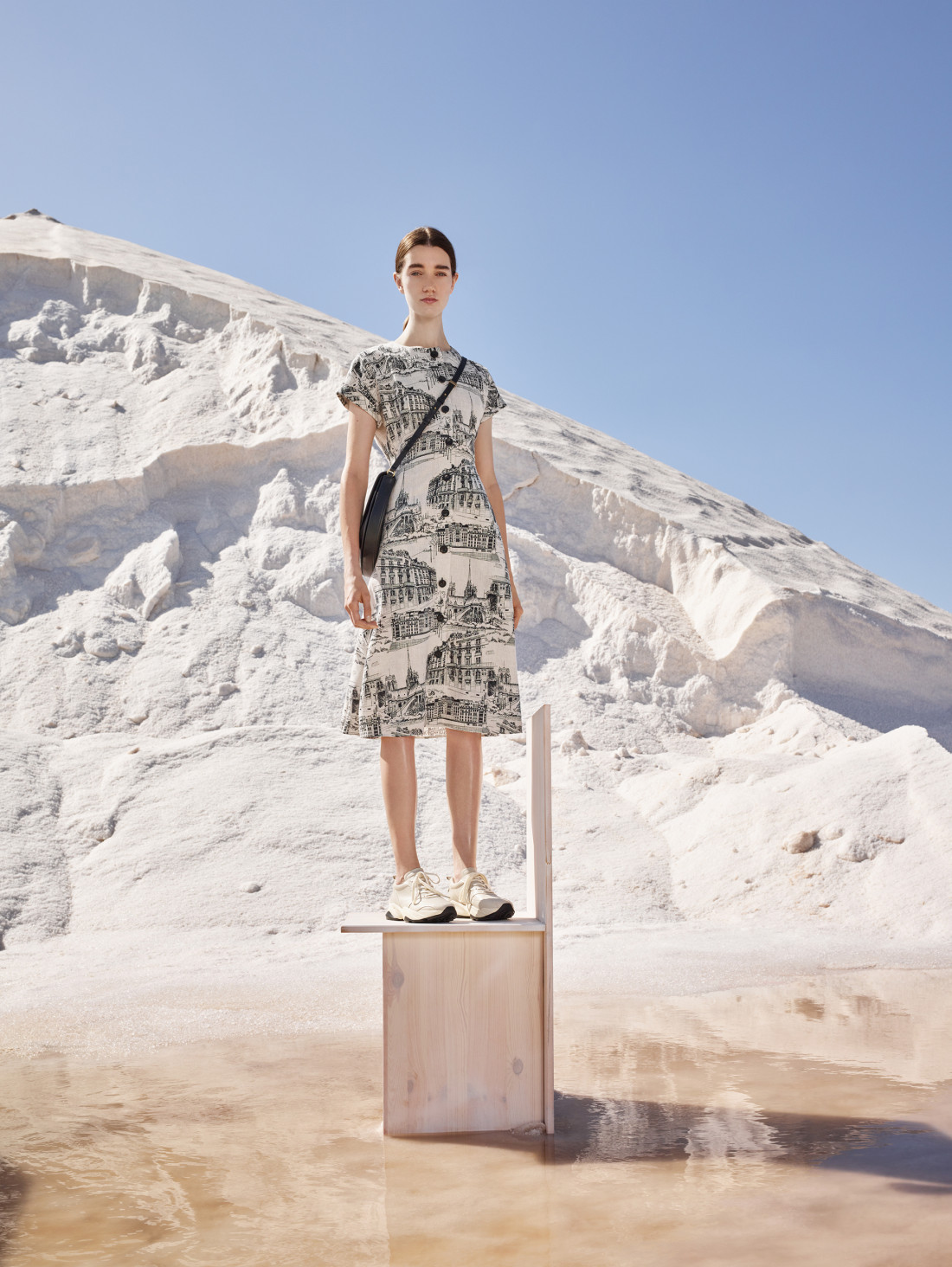 191007 Icicle Lookbook Sh18 019 Final Argb