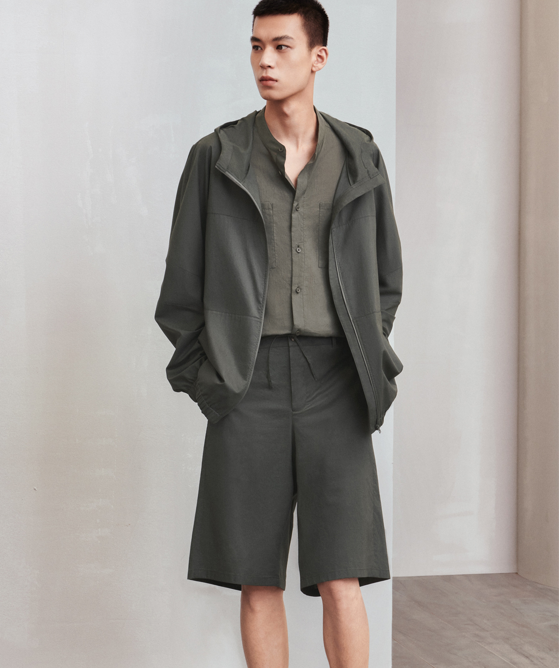 Ow Caption Block 2v 0000s 0005 Ss22 Key Look Men Jpg 10