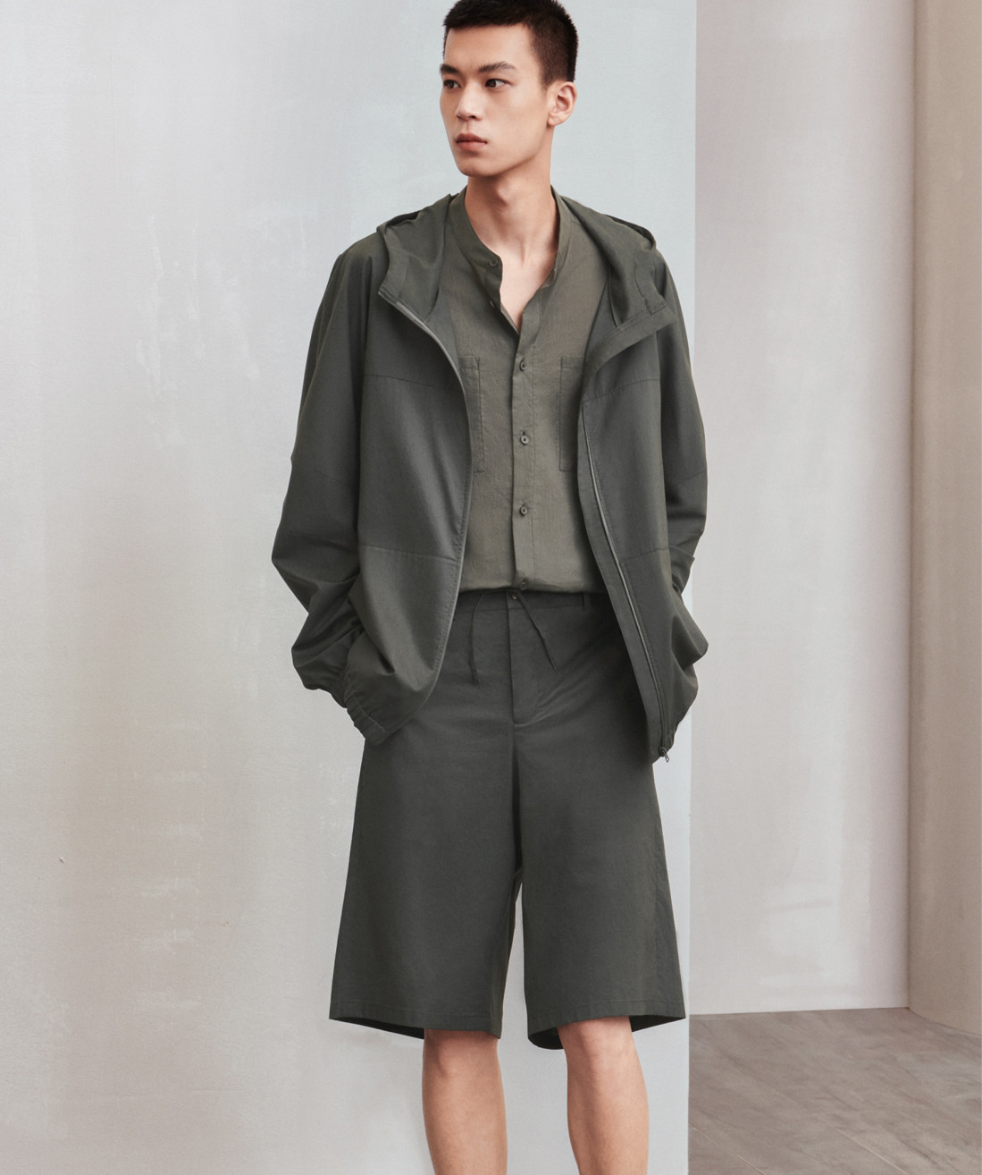 Ow Caption Block 2v 0000s 0005 Ss22 Key Look Men Jpg 10