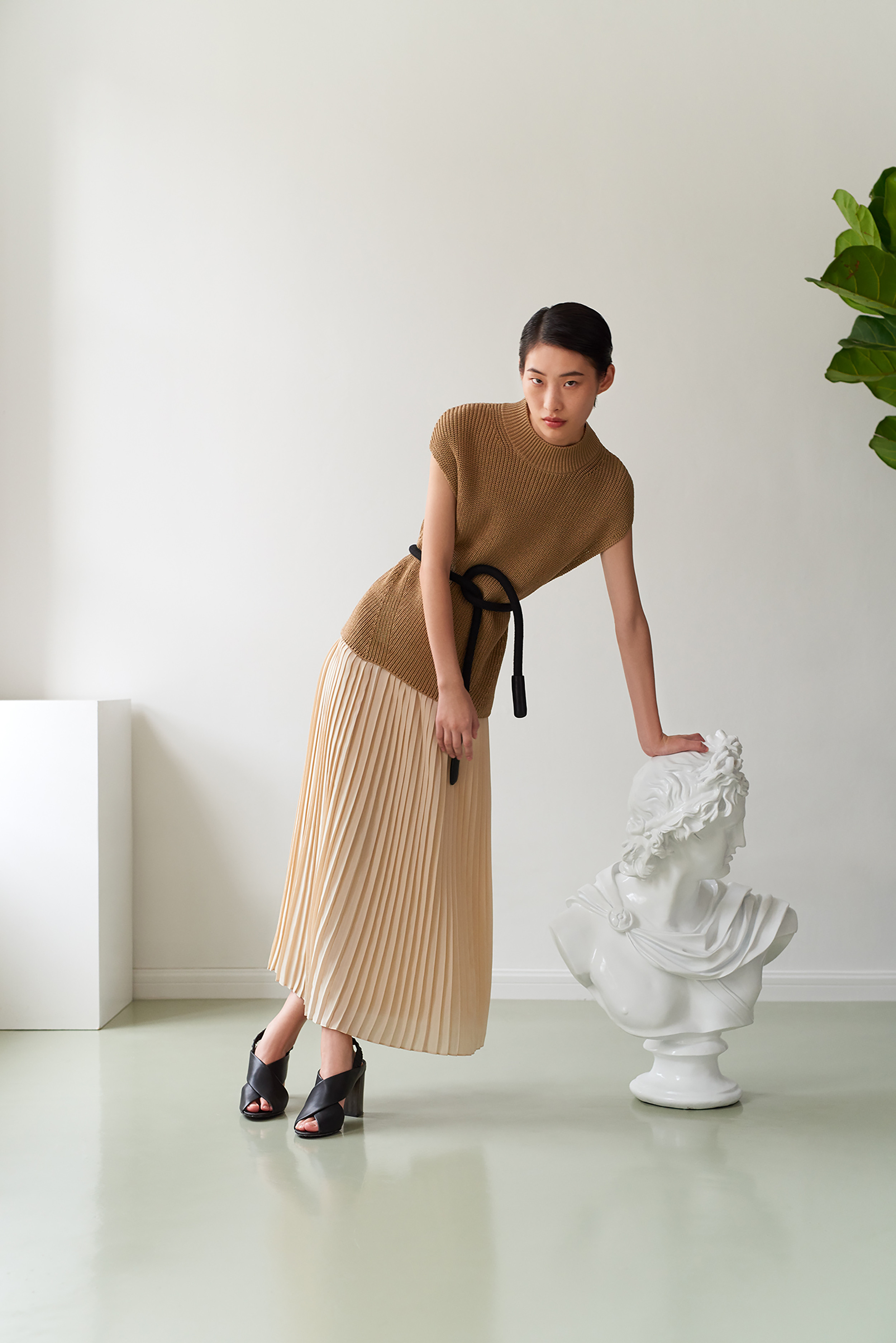 Icicle Women Story Atelier 10