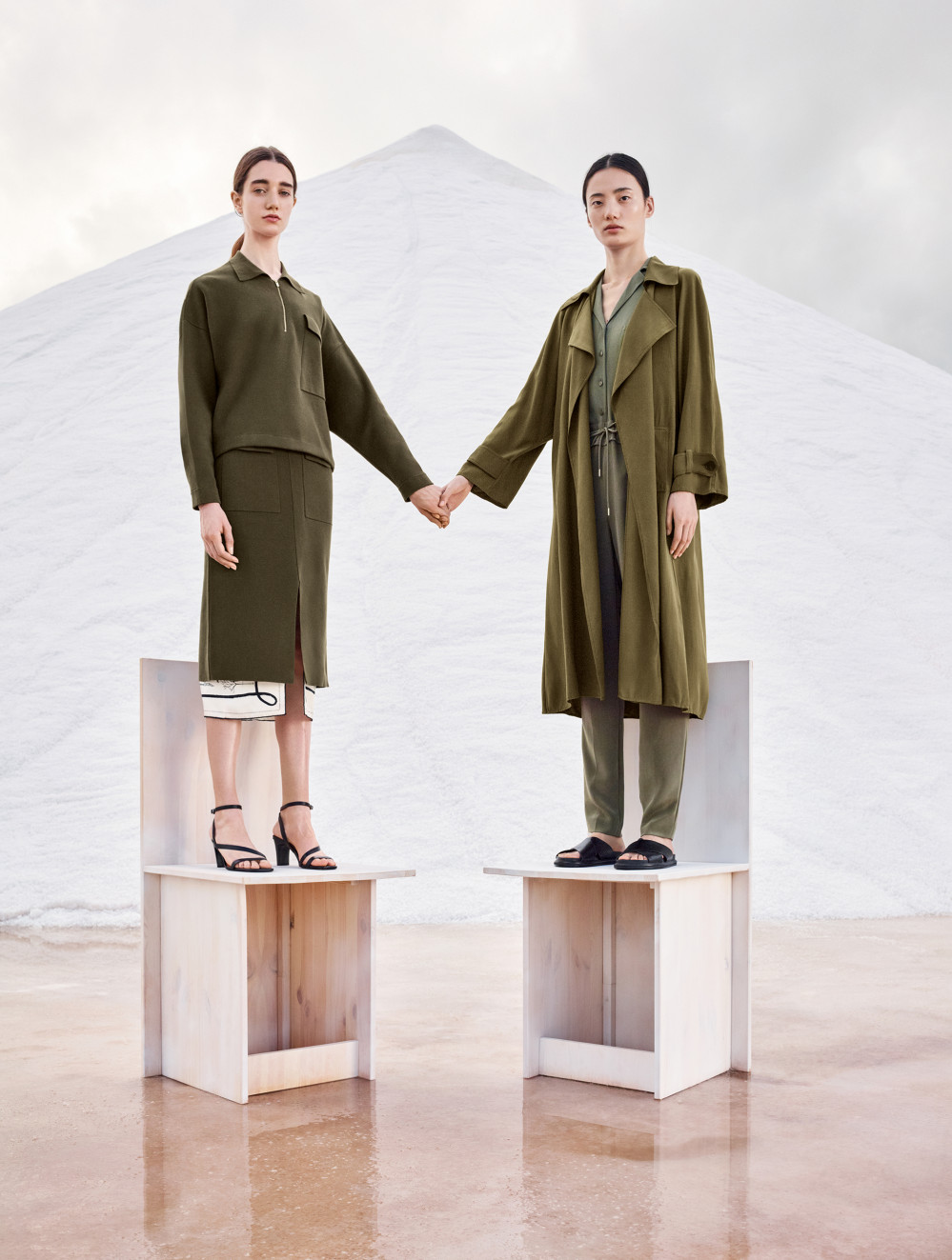 191007 Icicle Lookbook Sh09 019 Final Argb